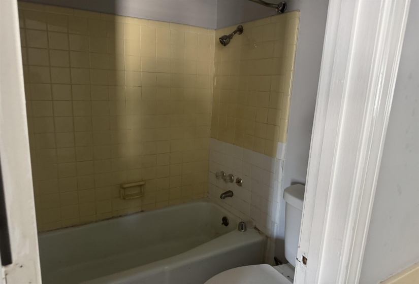 3157 TULIP POPLAR DR, Memphis, Tennessee 38115, 3 Bedroom Bedrooms, 6 Room Rooms,2.1 BathroomBathrooms,Residential,For Sale,TULIP POPLAR,0,10224086