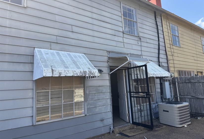 3157 TULIP POPLAR DR, Memphis, Tennessee 38115, 3 Bedroom Bedrooms, 6 Room Rooms,2.1 BathroomBathrooms,Residential,For Sale,TULIP POPLAR,0,10224086