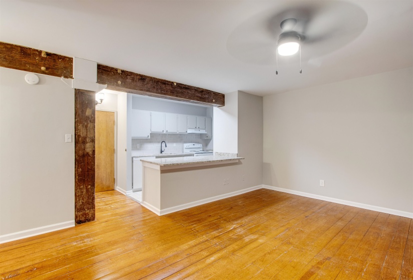 107 FRONT ST, Memphis, Tennessee 38103, 1 Bedroom Bedrooms, 3 Rooms Rooms,1 BathroomBathrooms,Residential,For Sale,FRONT,10224089