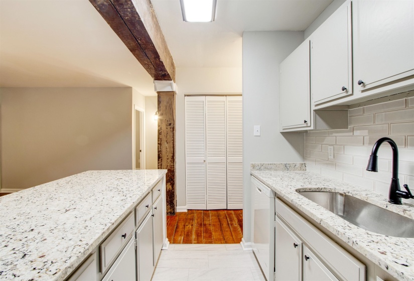 107 FRONT ST, Memphis, Tennessee 38103, 1 Bedroom Bedrooms, 3 Rooms Rooms,1 BathroomBathrooms,Residential,For Sale,FRONT,10224089