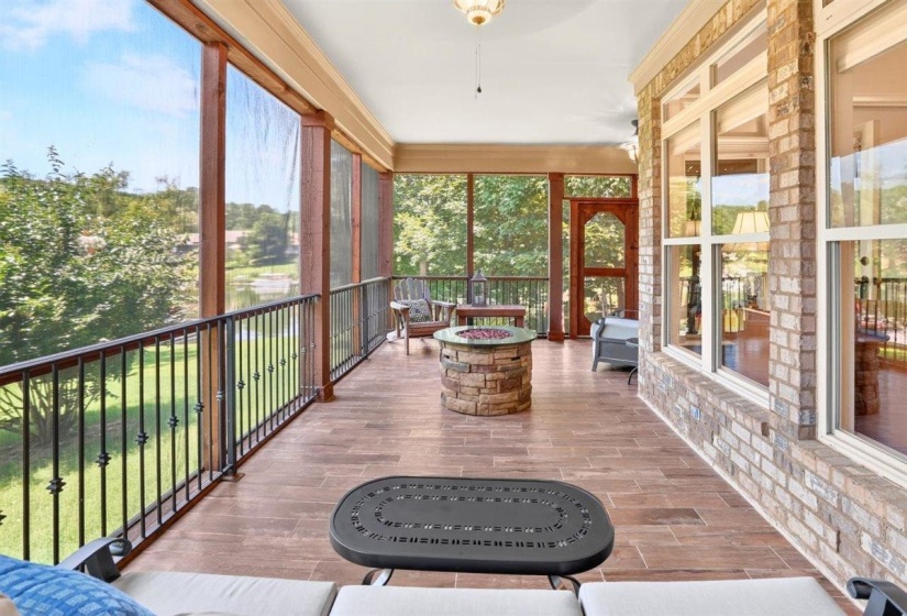 9797 WINDWARD SLOPE CV, Lakeland, Tennessee 38002-8192, 4 Bedroom Bedrooms, 13 Room Rooms,4 BathroomBathrooms,Residential,For Sale,WINDWARD SLOPE,0,10224094
