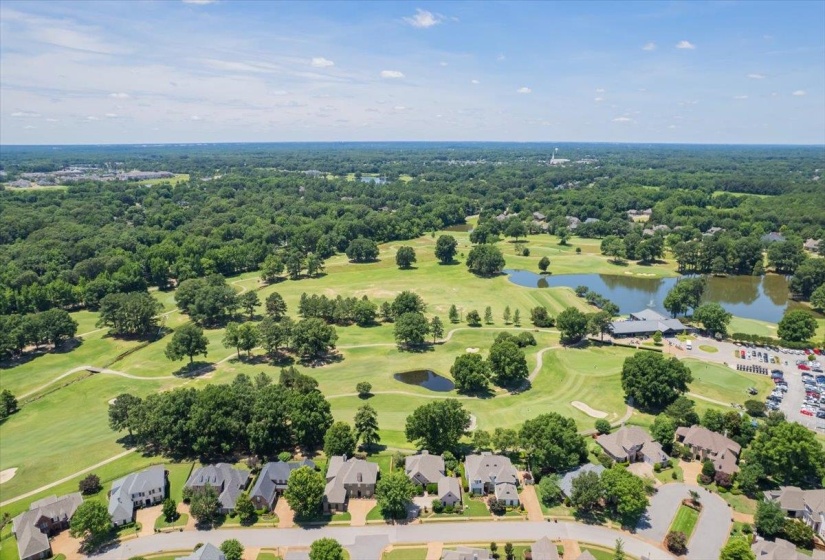 10211 CARNEGIE CLUB DR, Collierville, Tennessee 38017, 4 Bedroom Bedrooms, 9 Room Rooms,3 BathroomBathrooms,Residential,For Sale,CARNEGIE CLUB,0,10224097