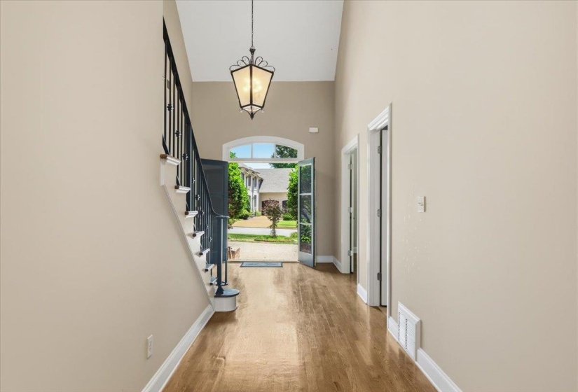 10211 CARNEGIE CLUB DR, Collierville, Tennessee 38017, 4 Bedroom Bedrooms, 9 Room Rooms,3 BathroomBathrooms,Residential,For Sale,CARNEGIE CLUB,0,10224097