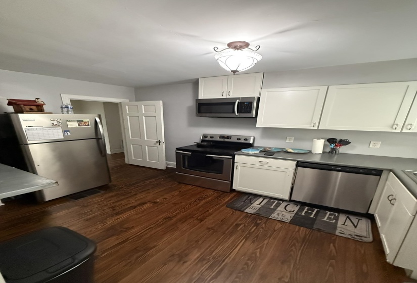 1594 PARKWAY AVE, Memphis, Tennessee 38112, 2 Bedroom Bedrooms, 0 ,1 BathroomBathrooms,Duplexes,For Sale,PARKWAY,0,10224102