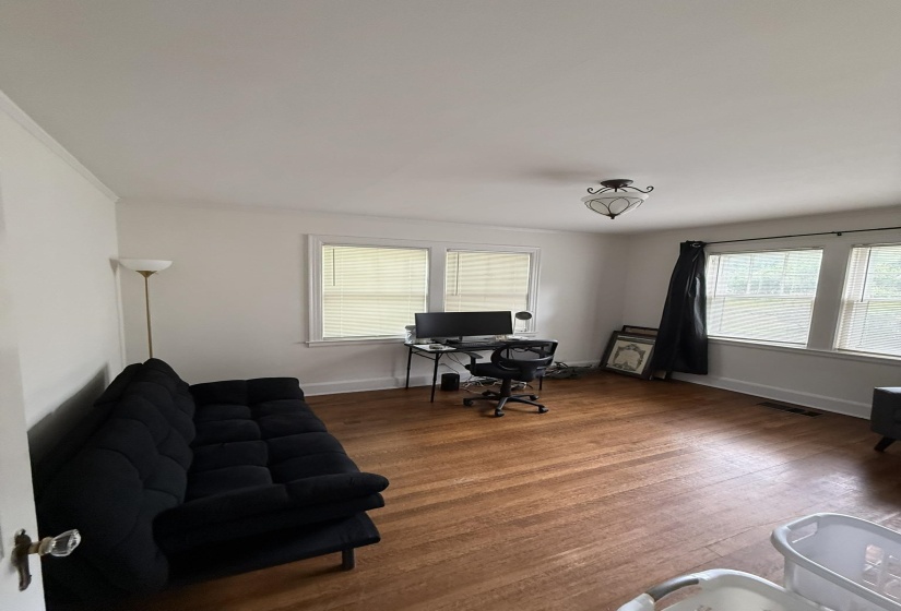 1594 PARKWAY AVE, Memphis, Tennessee 38112, 2 Bedroom Bedrooms, 0 ,1 BathroomBathrooms,Duplexes,For Sale,PARKWAY,0,10224102