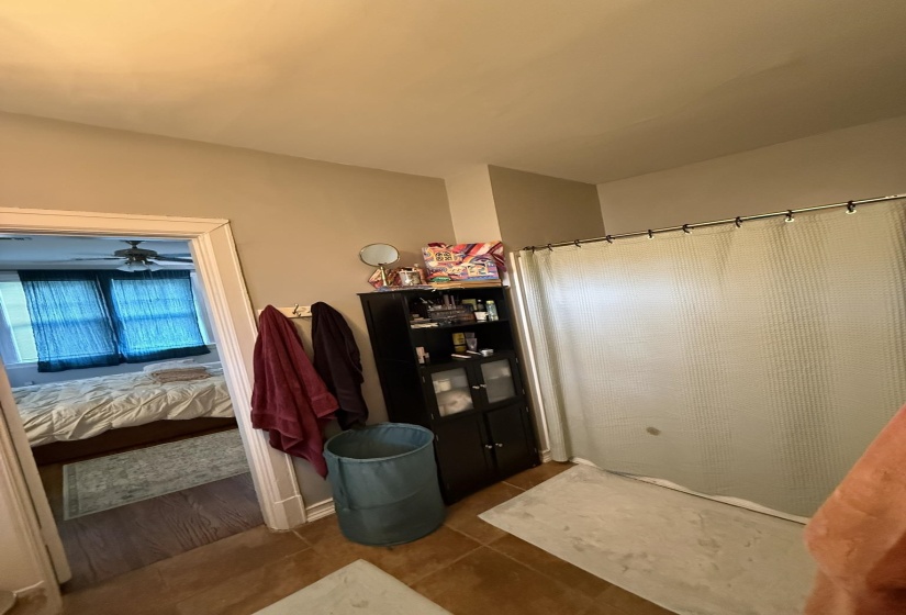 217 MCLEAN BLVD, Memphis, Tennessee 38112, 3 Bedrooms Bedrooms, ,2 BathroomsBathrooms,Duplexes,For Sale,MCLEAN,10224110