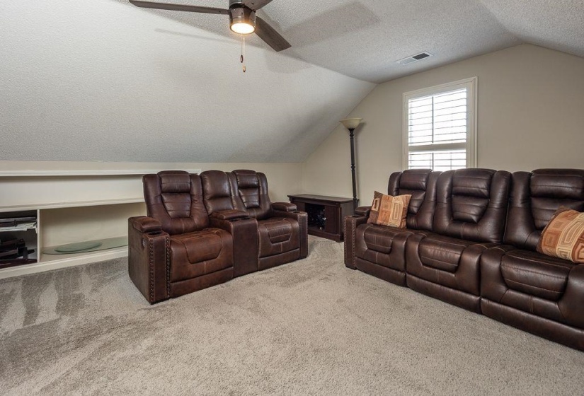 9768 RIGGIN DR, Memphis, Tennessee 38002, 3 Bedroom Bedrooms, 6 Room Rooms,2.1 BathroomBathrooms,Residential,For Sale,RIGGIN,0,10222581