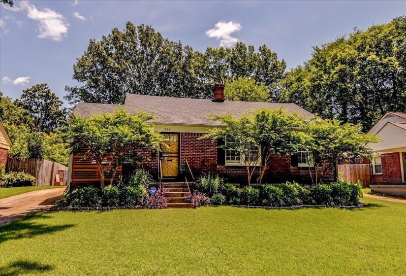 226 EDWIN CIR, Memphis, Tennessee 38104, 3 Bedrooms Bedrooms, 5 Rooms Rooms,1 BathroomBathrooms,Residential,For Sale,EDWIN,10224103