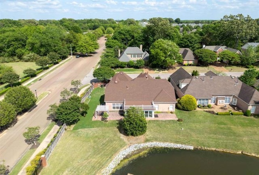 1646 FORSYTHE DR, Collierville, Tennessee 38017, 5 Bedrooms Bedrooms, 8 Rooms Rooms,3 BathroomsBathrooms,Residential,For Sale,FORSYTHE,10224104
