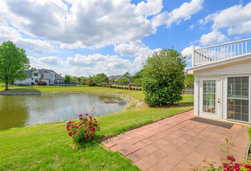 1646 FORSYTHE DR, Collierville, Tennessee 38017, 5 Bedrooms Bedrooms, 8 Rooms Rooms,3 BathroomsBathrooms,Residential,For Sale,FORSYTHE,10224104