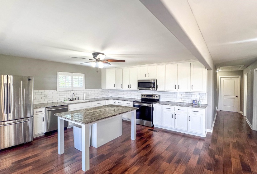 792 SMITH DR, Covington, Tennessee 38019, 3 Bedroom Bedrooms, 7 Room Rooms,2 BathroomBathrooms,Residential,For Sale,SMITH,0,10224111