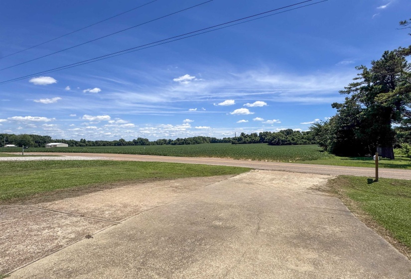 792 SMITH DR, Covington, Tennessee 38019, 3 Bedroom Bedrooms, 7 Room Rooms,2 BathroomBathrooms,Residential,For Sale,SMITH,0,10224111