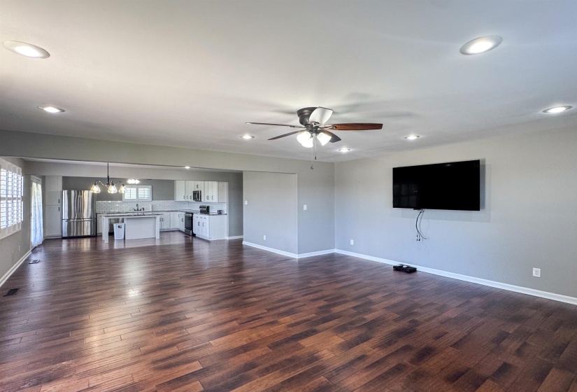 792 SMITH DR, Covington, Tennessee 38019, 3 Bedroom Bedrooms, 7 Room Rooms,2 BathroomBathrooms,Residential,For Sale,SMITH,0,10224111