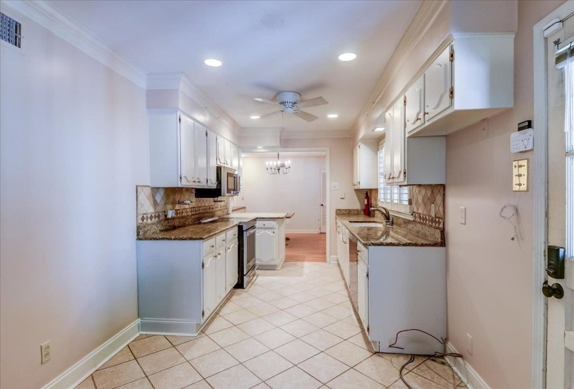 57 ROBERT DELL CV, Memphis, Tennessee 38117, 3 Bedrooms Bedrooms, 7 Rooms Rooms,2 BathroomsBathrooms,Residential,For Sale,ROBERT DELL,10224116