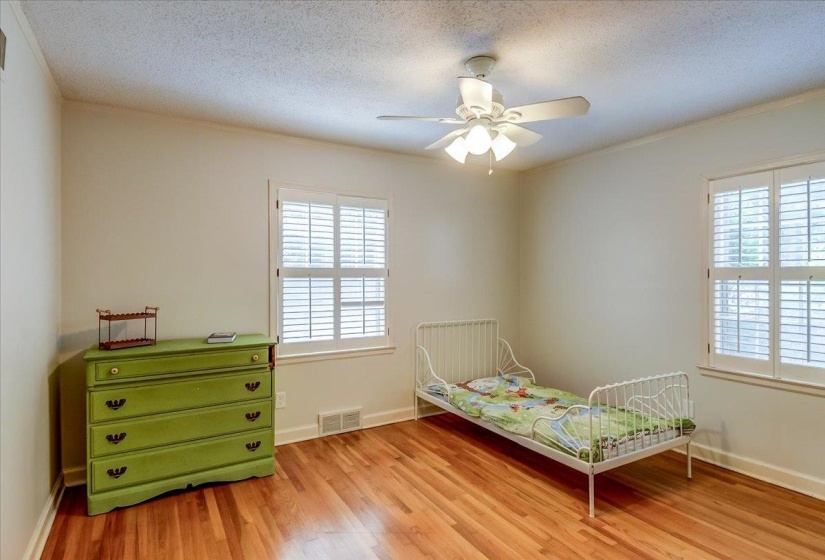 57 ROBERT DELL CV, Memphis, Tennessee 38117, 3 Bedrooms Bedrooms, 7 Rooms Rooms,2 BathroomsBathrooms,Residential,For Sale,ROBERT DELL,10224116