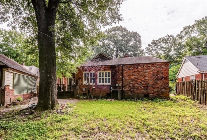57 ROBERT DELL CV, Memphis, Tennessee 38117, 3 Bedrooms Bedrooms, 7 Rooms Rooms,2 BathroomsBathrooms,Residential,For Sale,ROBERT DELL,10224116