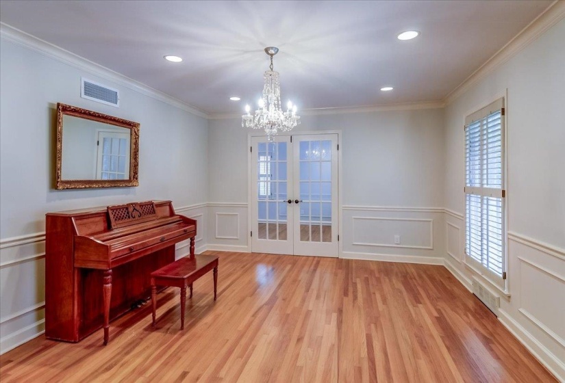 57 ROBERT DELL CV, Memphis, Tennessee 38117, 3 Bedrooms Bedrooms, 7 Rooms Rooms,2 BathroomsBathrooms,Residential,For Sale,ROBERT DELL,10224116