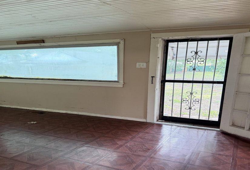 3612 COLEMAN AVE, Memphis, Tennessee 38122, 2 Bedrooms Bedrooms, 6 Rooms Rooms,1 BathroomBathrooms,Residential,For Sale,COLEMAN,10224117