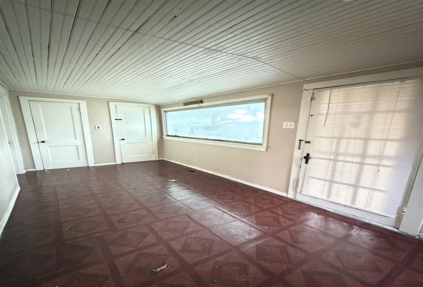 3612 COLEMAN AVE, Memphis, Tennessee 38122, 2 Bedrooms Bedrooms, 6 Rooms Rooms,1 BathroomBathrooms,Residential,For Sale,COLEMAN,10224117
