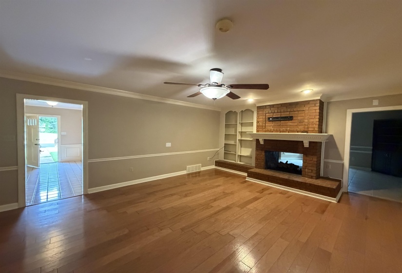 956 ROLLING OAKS LN, Collierville, Tennessee 38017, 5 Bedrooms Bedrooms, 9 Rooms Rooms,3.1 BathroomsBathrooms,Rental Properties,For Sale,ROLLING OAKS,10224150