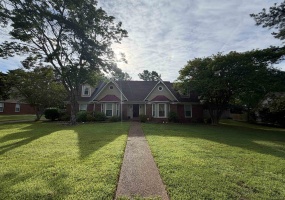 956 ROLLING OAKS LN, Collierville, Tennessee 38017, 5 Bedrooms Bedrooms, 9 Rooms Rooms,3.1 BathroomsBathrooms,Rental Properties,For Sale,ROLLING OAKS,10224150