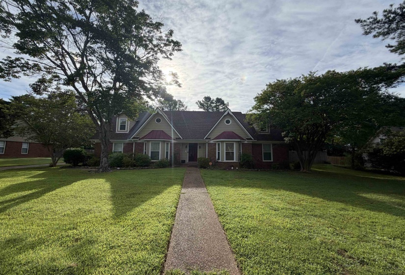 956 ROLLING OAKS LN, Collierville, Tennessee 38017, 5 Bedrooms Bedrooms, 9 Rooms Rooms,3.1 BathroomsBathrooms,Rental Properties,For Sale,ROLLING OAKS,10224150