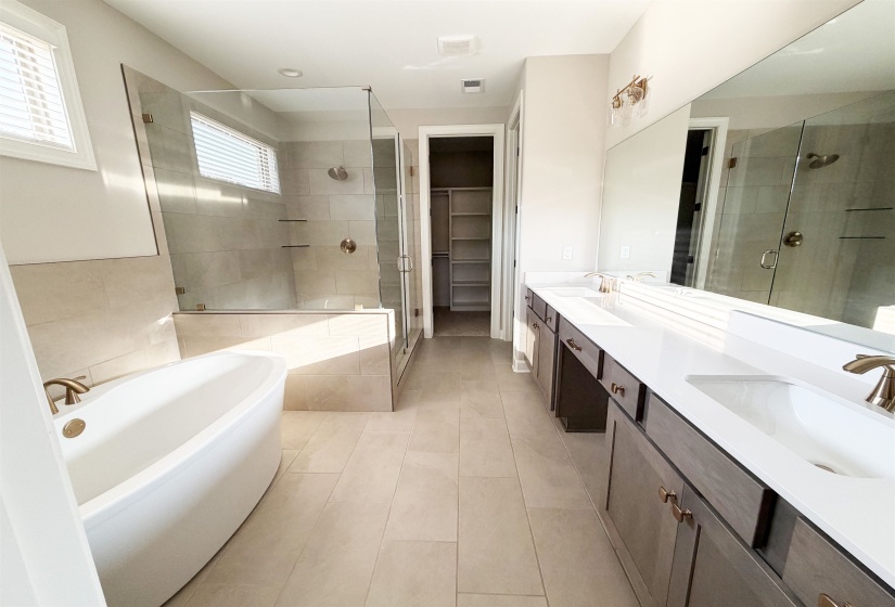 12113 PROVIDENCE CENTER LOOP, Arlington, Tennessee 38002, 5 Bedroom Bedrooms, 10 Room Rooms,4.1 BathroomBathrooms,Residential,For Sale,PROVIDENCE CENTER,0,10211020