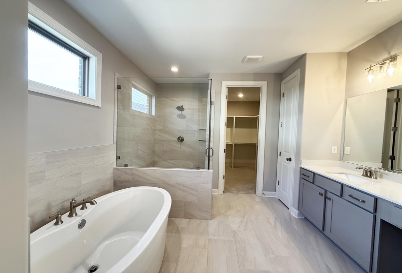 12111 PROVIDENCE CENTER LOOP, Arlington, Tennessee 38002, 5 Bedroom Bedrooms, 10 Room Rooms,4.1 BathroomBathrooms,Residential,For Sale,PROVIDENCE CENTER,0,10212776