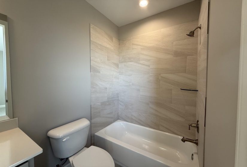 12111 PROVIDENCE CENTER LOOP, Arlington, Tennessee 38002, 5 Bedroom Bedrooms, 10 Room Rooms,4.1 BathroomBathrooms,Residential,For Sale,PROVIDENCE CENTER,0,10212776