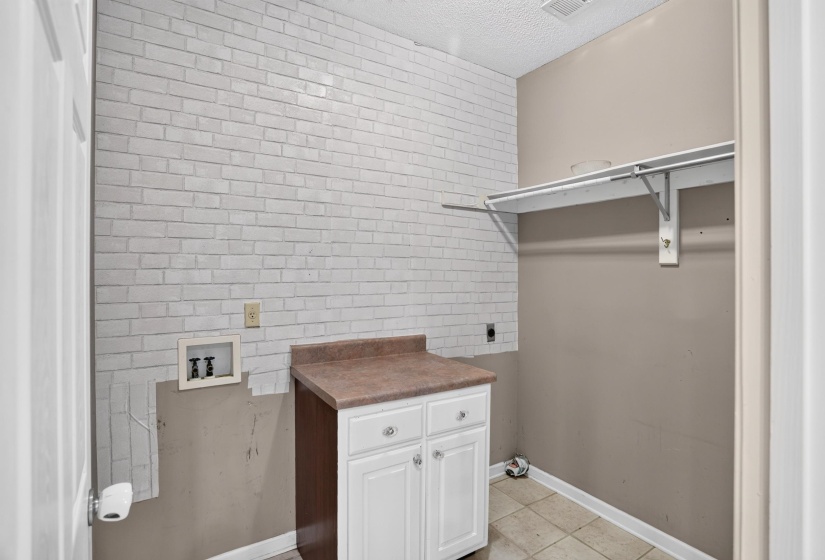 1715 GOLDSMITH CT, Collierville, Tennessee 38017, 4 Bedroom Bedrooms, 8 Room Rooms,2.1 BathroomBathrooms,Residential,For Sale,GOLDSMITH,0,10219678