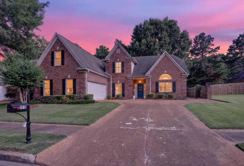 1715 GOLDSMITH CT, Collierville, Tennessee 38017, 4 Bedroom Bedrooms, 8 Room Rooms,2.1 BathroomBathrooms,Residential,For Sale,GOLDSMITH,0,10219678