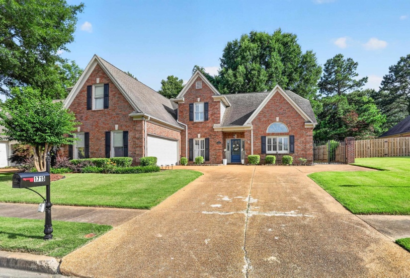 1715 GOLDSMITH CT, Collierville, Tennessee 38017, 4 Bedroom Bedrooms, 8 Room Rooms,2.1 BathroomBathrooms,Residential,For Sale,GOLDSMITH,0,10219678