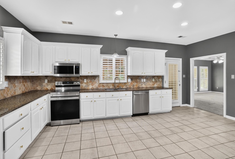 1715 GOLDSMITH CT, Collierville, Tennessee 38017, 4 Bedroom Bedrooms, 8 Room Rooms,2.1 BathroomBathrooms,Residential,For Sale,GOLDSMITH,0,10219678