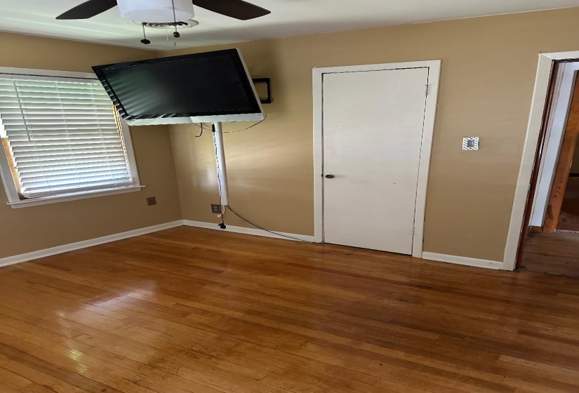 1484 DEMPSTER RD, Memphis, Tennessee 38106, 3 Bedroom Bedrooms, 6 Room Rooms,2 BathroomBathrooms,Residential,For Sale,DEMPSTER,0,10224127