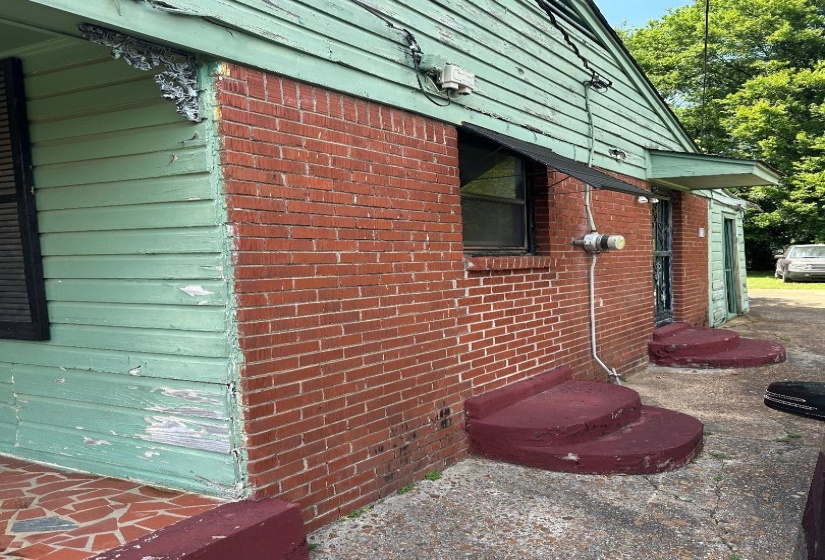 1484 DEMPSTER RD, Memphis, Tennessee 38106, 3 Bedroom Bedrooms, 6 Room Rooms,2 BathroomBathrooms,Residential,For Sale,DEMPSTER,0,10224127