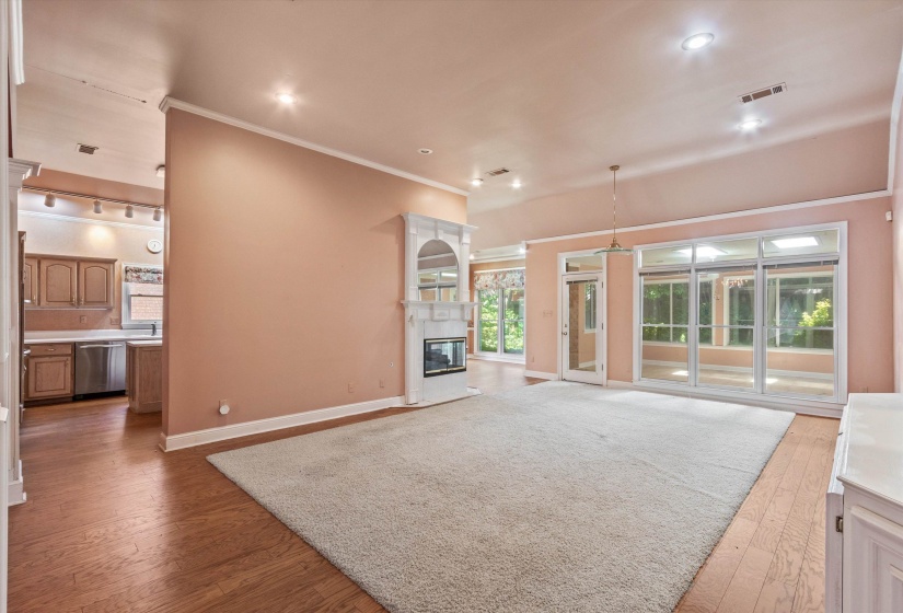 1578 QUAIL POINTE CIR, Memphis, Tennessee 38120, 3 Bedrooms Bedrooms, 7 Rooms Rooms,2 BathroomsBathrooms,Residential,For Sale,QUAIL POINTE,10224133