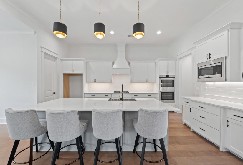 229 GRAND STEEPLE DR, Collierville, Tennessee 38017, 4 Bedrooms Bedrooms, 6 Rooms Rooms,4.1 BathroomsBathrooms,Residential,For Sale,GRAND STEEPLE,10224134