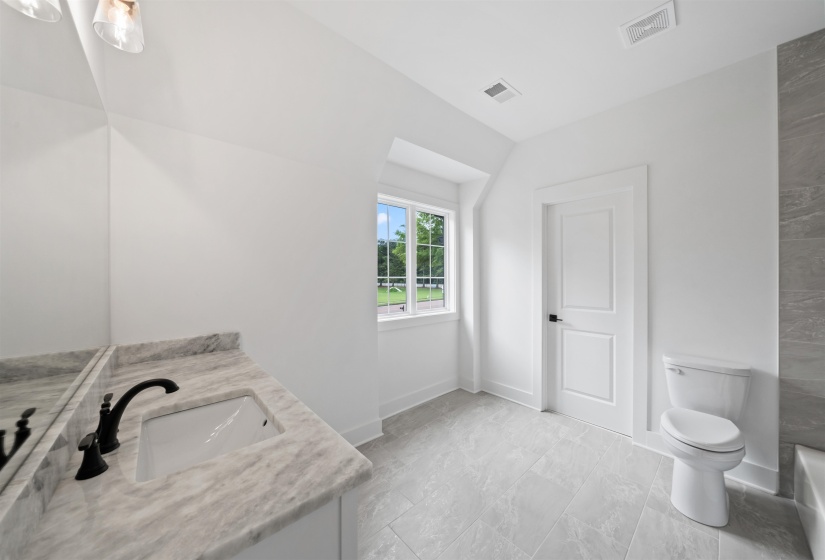 229 GRAND STEEPLE DR, Collierville, Tennessee 38017, 4 Bedrooms Bedrooms, 6 Rooms Rooms,4.1 BathroomsBathrooms,Residential,For Sale,GRAND STEEPLE,10224134