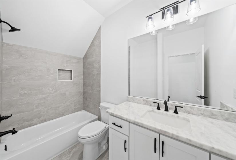 229 GRAND STEEPLE DR, Collierville, Tennessee 38017, 4 Bedrooms Bedrooms, 6 Rooms Rooms,4.1 BathroomsBathrooms,Residential,For Sale,GRAND STEEPLE,10224134