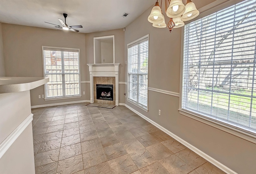 8678 ASHBURY OAK DR, Memphis, Tennessee 38018, 5 Bedrooms Bedrooms, 10 Rooms Rooms,3 BathroomsBathrooms,Residential,For Sale,ASHBURY OAK,10224137