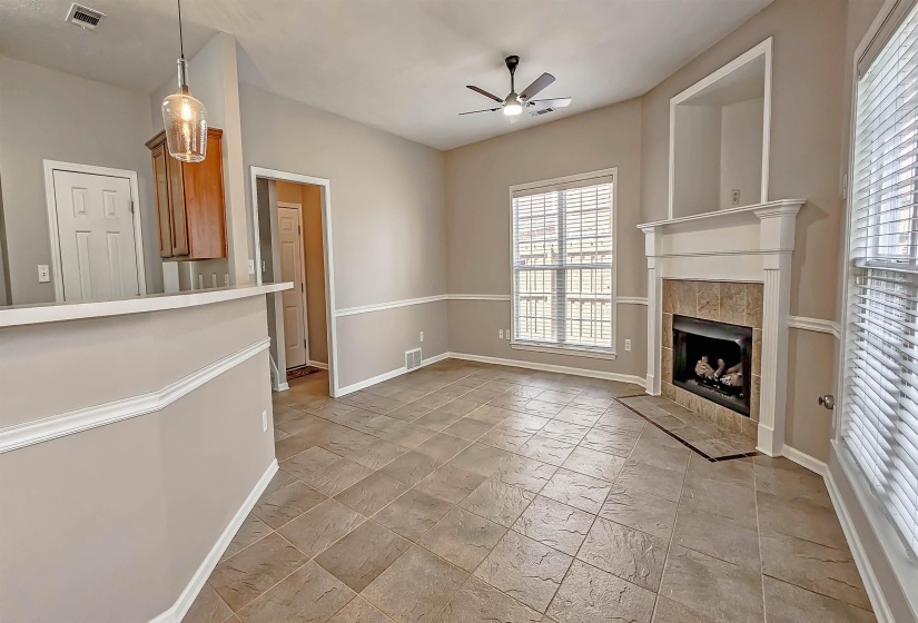 8678 ASHBURY OAK DR, Memphis, Tennessee 38018, 5 Bedrooms Bedrooms, 10 Rooms Rooms,3 BathroomsBathrooms,Residential,For Sale,ASHBURY OAK,10224137