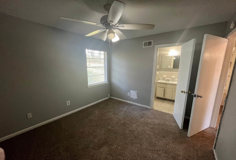 4575 SPRING GLEN DR, Memphis, Tennessee 38128, 3 Bedrooms Bedrooms, 6 Rooms Rooms,1 BathroomBathrooms,Residential,For Sale,SPRING GLEN,10224142