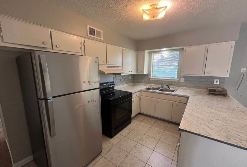 4575 SPRING GLEN DR, Memphis, Tennessee 38128, 3 Bedrooms Bedrooms, 6 Rooms Rooms,1 BathroomBathrooms,Residential,For Sale,SPRING GLEN,10224142