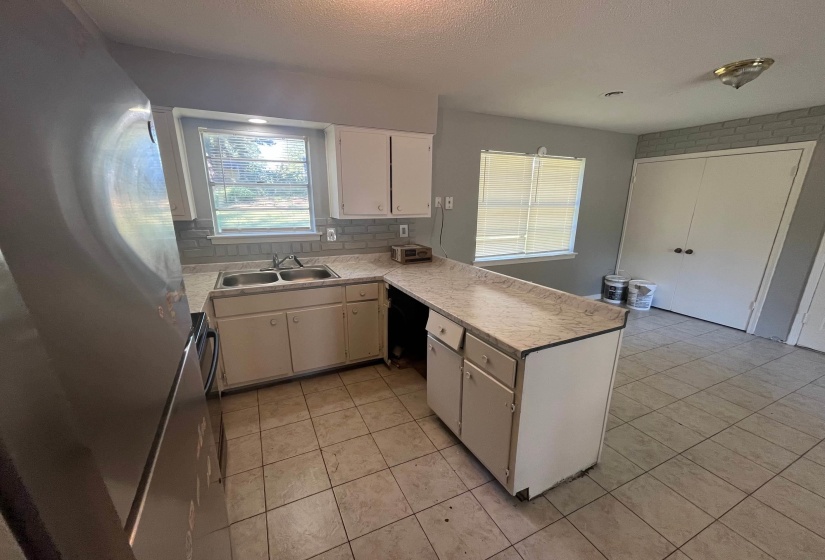 4575 SPRING GLEN DR, Memphis, Tennessee 38128, 3 Bedrooms Bedrooms, 6 Rooms Rooms,1 BathroomBathrooms,Residential,For Sale,SPRING GLEN,10224142