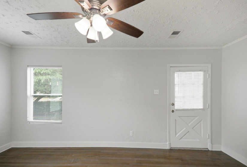 713 BRENTWOOD CIR, Memphis, Tennessee 38111, 2 Bedrooms Bedrooms, 6 Rooms Rooms,1 BathroomBathrooms,Residential,For Sale,BRENTWOOD,10224145