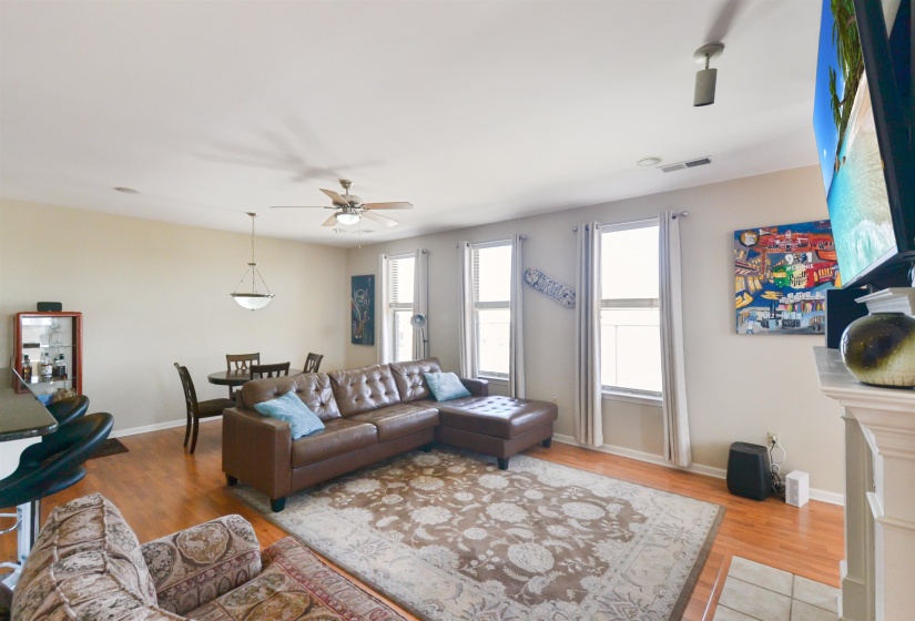 600 MAIN ST, Memphis, Tennessee 38103, 2 Bedrooms Bedrooms, 6 Rooms Rooms,2 BathroomsBathrooms,Residential,For Sale,MAIN,10224146