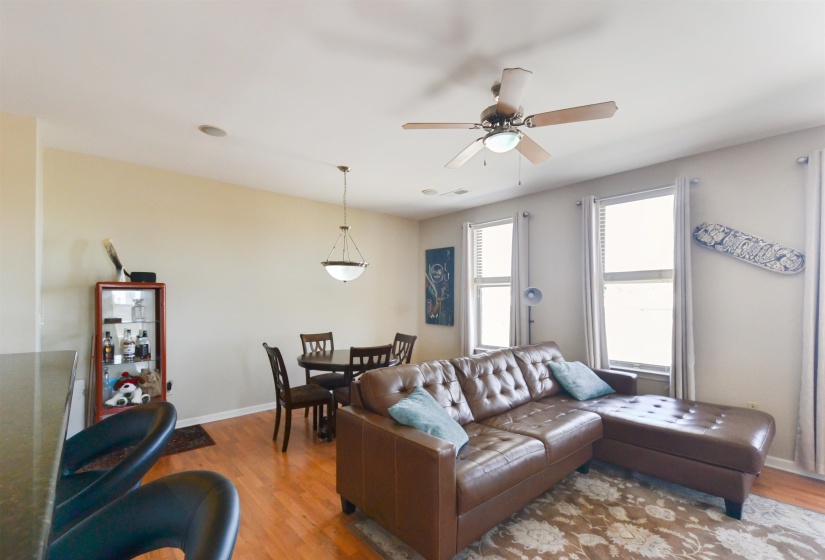 600 MAIN ST, Memphis, Tennessee 38103, 2 Bedrooms Bedrooms, 6 Rooms Rooms,2 BathroomsBathrooms,Residential,For Sale,MAIN,10224146