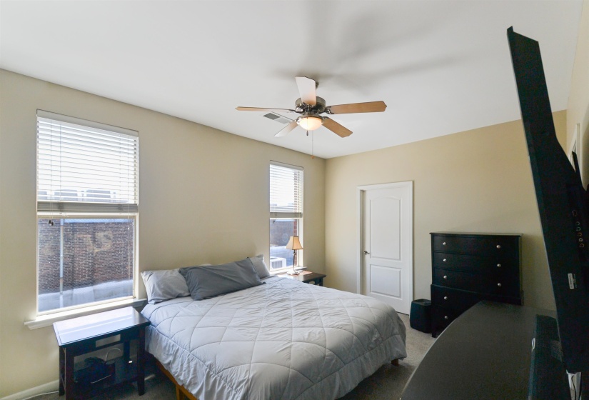 600 MAIN ST, Memphis, Tennessee 38103, 2 Bedrooms Bedrooms, 6 Rooms Rooms,2 BathroomsBathrooms,Residential,For Sale,MAIN,10224146