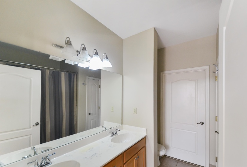 600 MAIN ST, Memphis, Tennessee 38103, 2 Bedrooms Bedrooms, 6 Rooms Rooms,2 BathroomsBathrooms,Residential,For Sale,MAIN,10224146