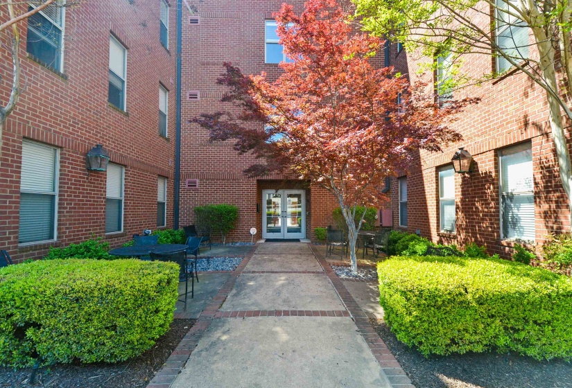 600 MAIN ST, Memphis, Tennessee 38103, 2 Bedrooms Bedrooms, 6 Rooms Rooms,2 BathroomsBathrooms,Residential,For Sale,MAIN,10224146